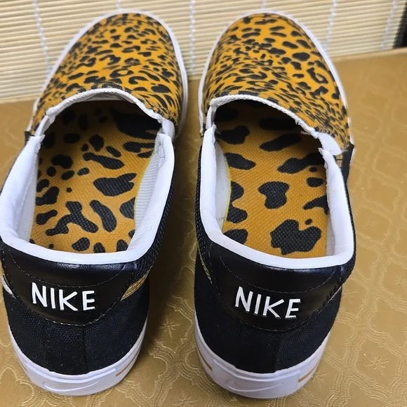 Nike Court Legacy Animal Print Slip-On Shoes - Picture 3 of 11
